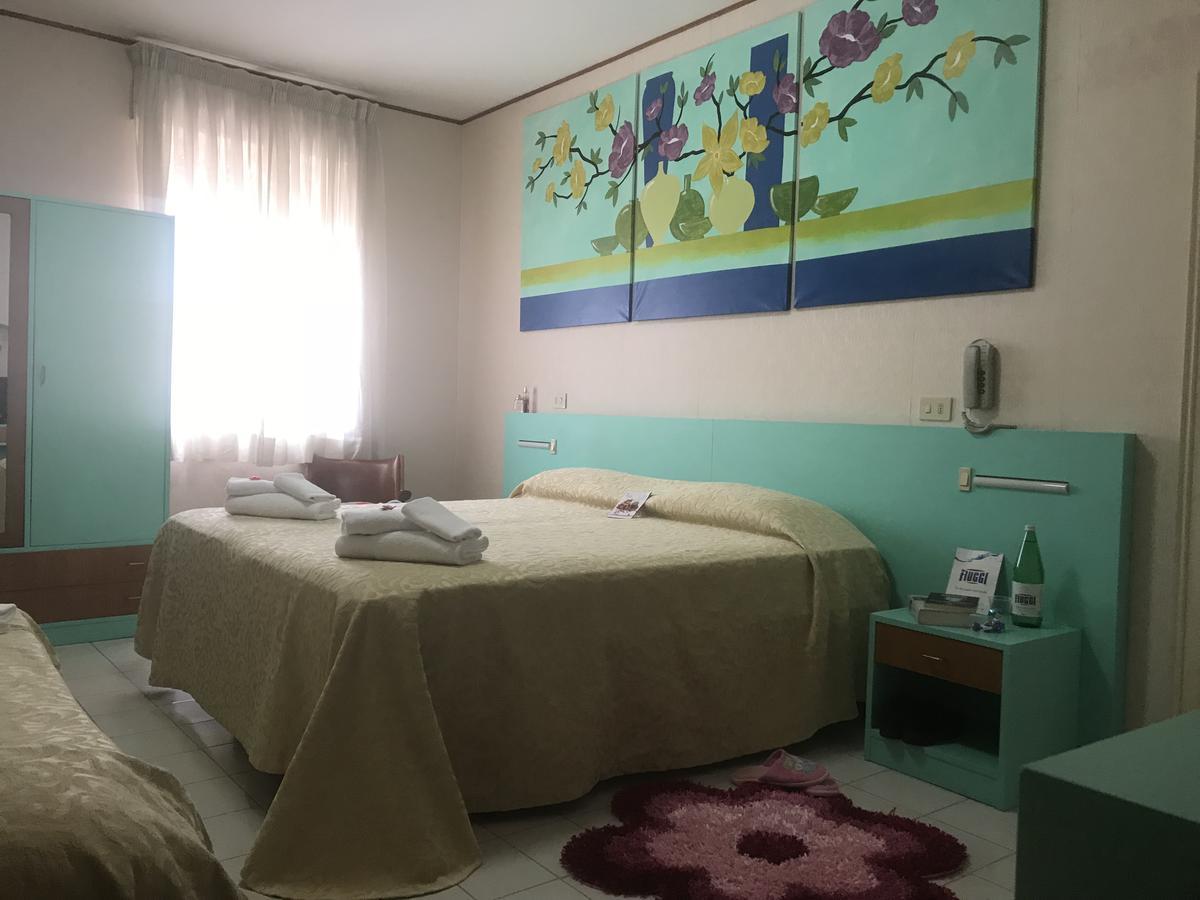 Hotel Astoria & Ninfea Spa Фиуджи Екстериор снимка