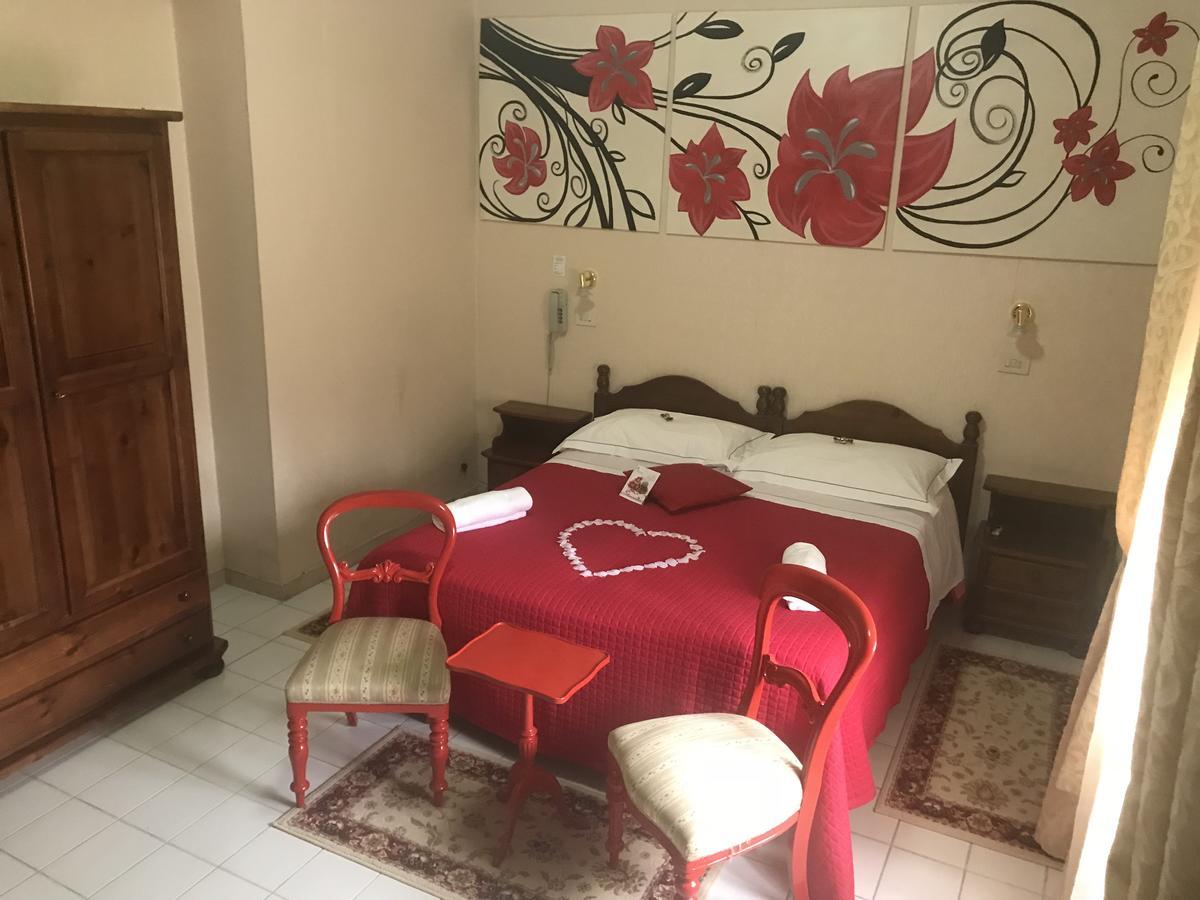 Hotel Astoria & Ninfea Spa Фиуджи Екстериор снимка