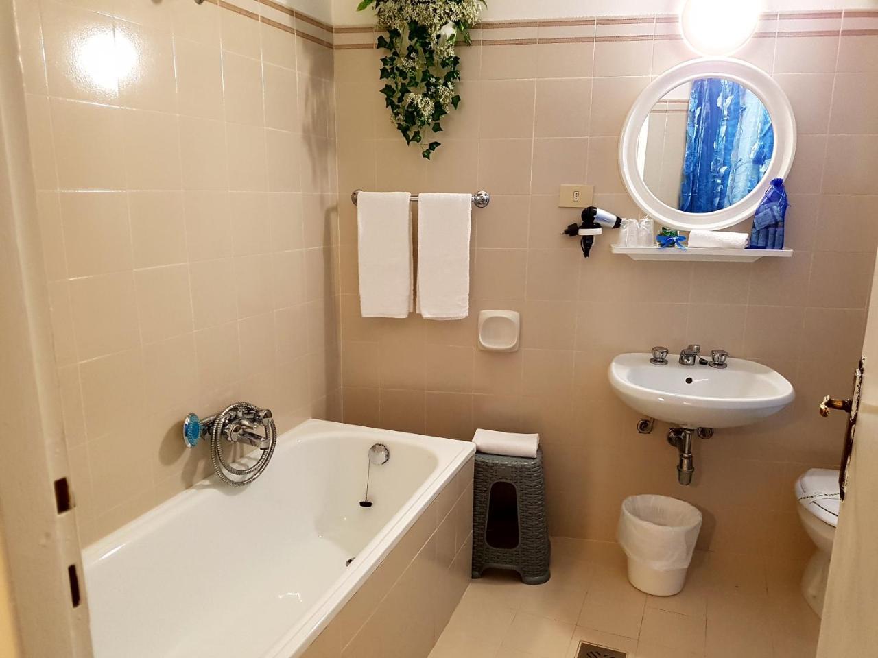 Hotel Astoria & Ninfea Spa Фиуджи Екстериор снимка